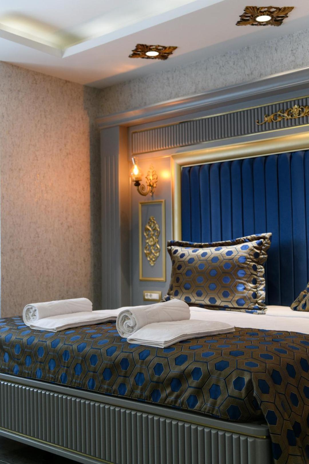 Five Diamonds Hotels Alacatı Bagian luar foto