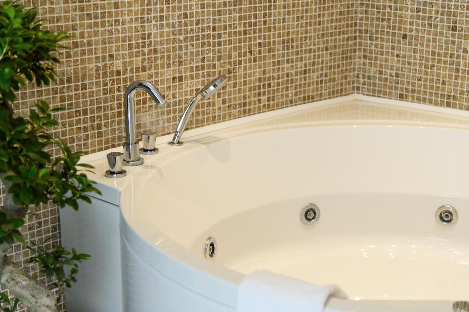 Five Diamonds Hotels Alacatı Bagian luar foto