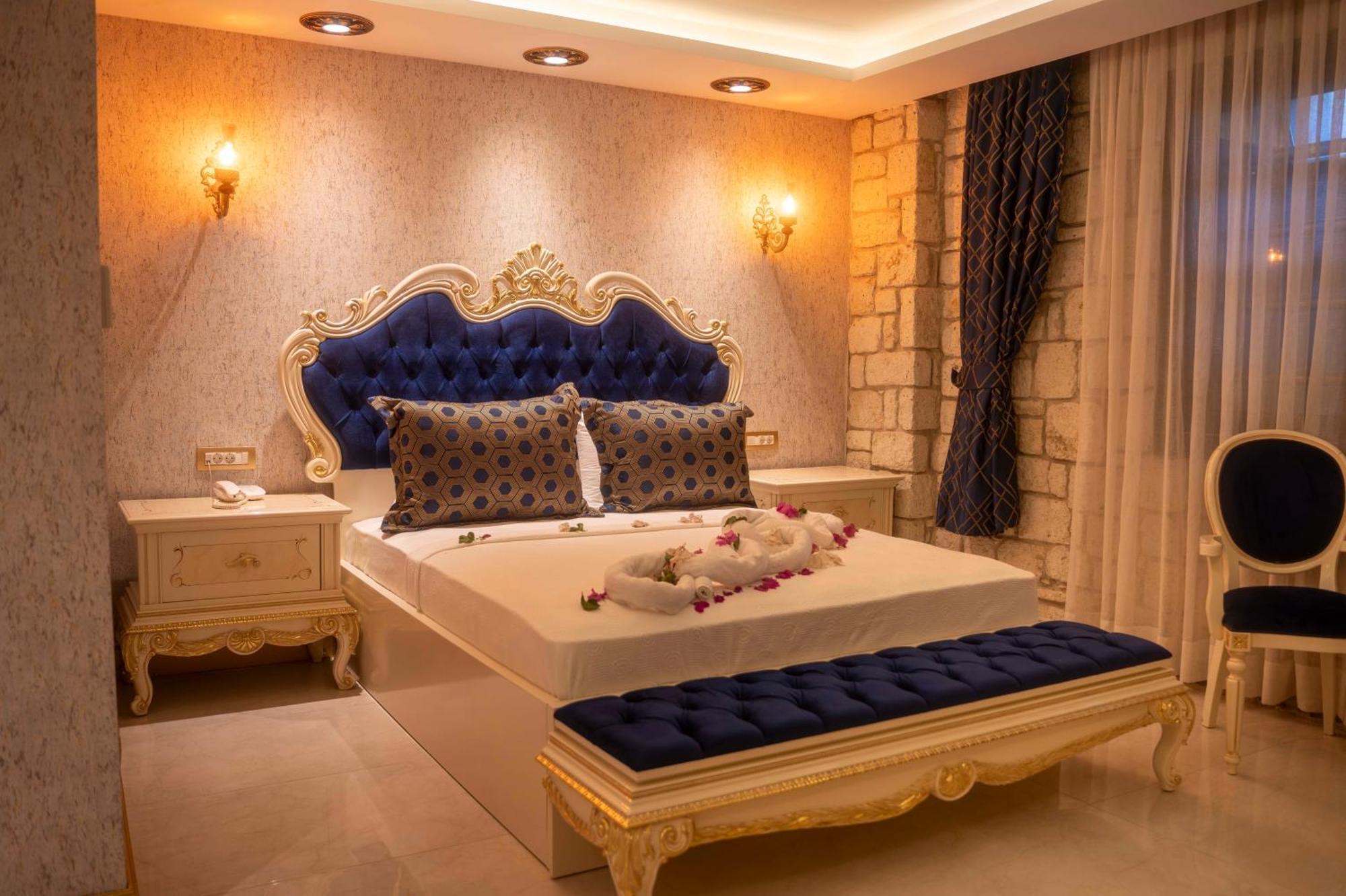 Five Diamonds Hotels Alacatı Bagian luar foto